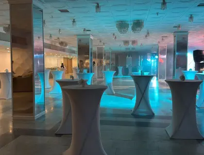 Зал «Лужники» в гостинице «Альфа» Измайлово (м. Партизанская), Москва - забронировать онлайн}
