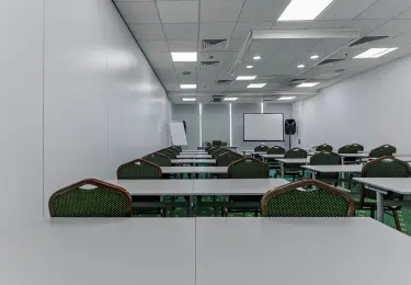 Конференц-зал 4 «ЦСКА» в гостинице «Альфа» Измайлово (м. Партизанская), Москва - забронировать онлайн номера Зал 4 «ЦСКА» — 84 м² в гостинице «Альфа» Измайлово (м. Партизанская). Фото номера