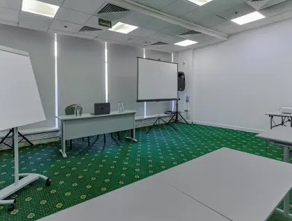 Конференц-зал 4 «ЦСКА» в гостинице «Альфа» Измайлово (м. Партизанская), Москва - забронировать онлайн}