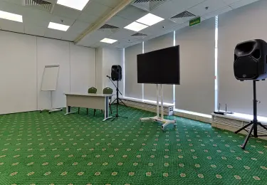 Конференц-зал 3 «Динамо» в гостинице «Альфа» Измайлово (м. Партизанская), Москва - забронировать онлайн номера Зал 3 «Динамо» — 91 м² в гостинице «Альфа» Измайлово (м. Партизанская). Фото номера
