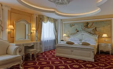 Номер Джуниор Сюит «Классик» в гостинице «Альфа» Измайлово (м. Партизанская), Москва - забронировать онлайн